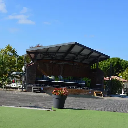 Mobilhome Camping La Reserve *