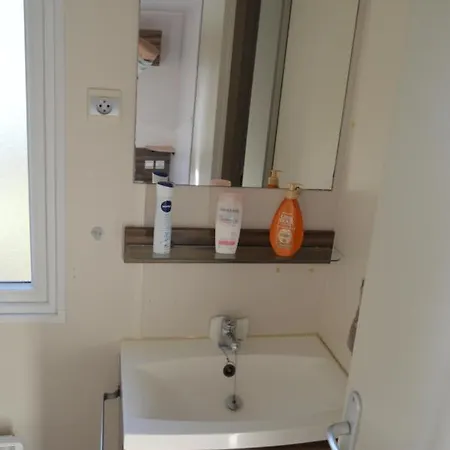 Mobilhome Camping La Reserve *